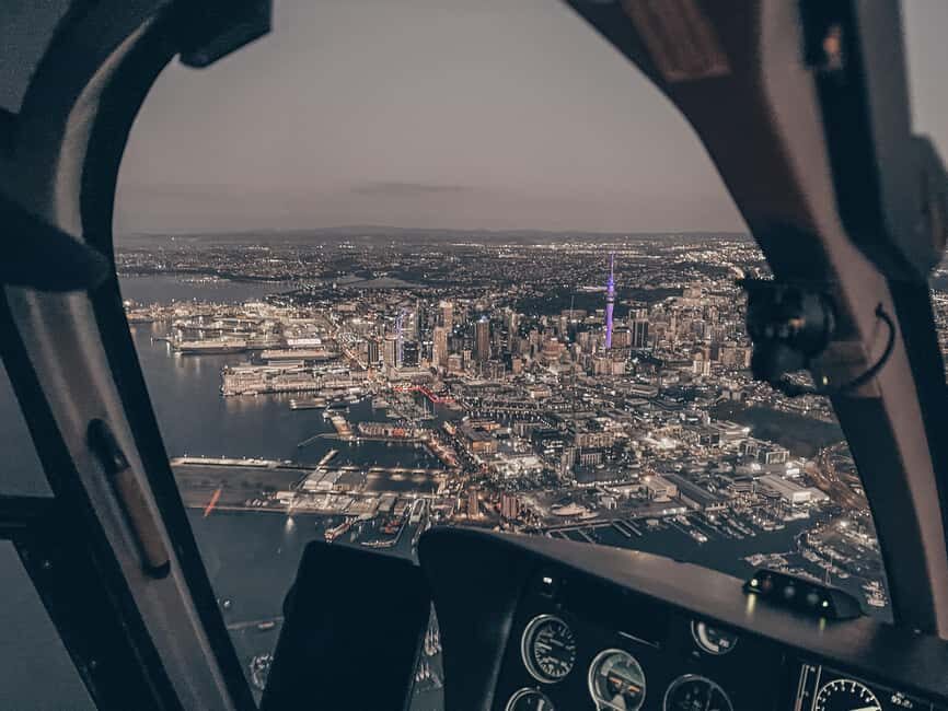 Auckland: 20min Helicopter scenic flight - City & Volcanoes - An Introduction to the Auckland Helicopter Flight