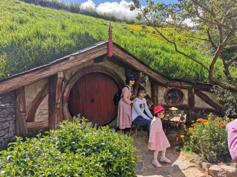Auckland Day Trip: Explore Hobbitons Magic & Vintage Cars - An In-depth Look at the Tour Experience