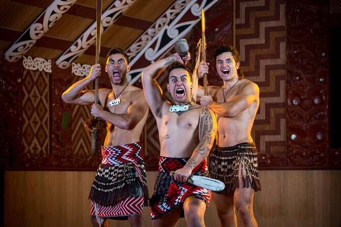 Auckland: Rotorua Tour with Waiotapu, Te Puia and Maori Haka - Discovering Rotorua: Culture and Scenery