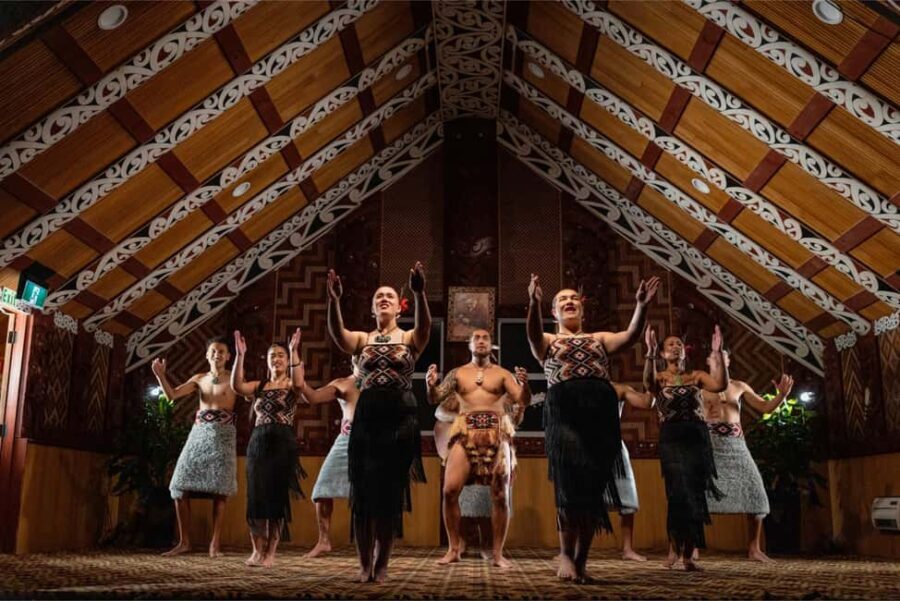 Auckland: Rotorua Wai-O-Tapu, Te Puia with Haka - What to Expect from this Rotorua Day Trip