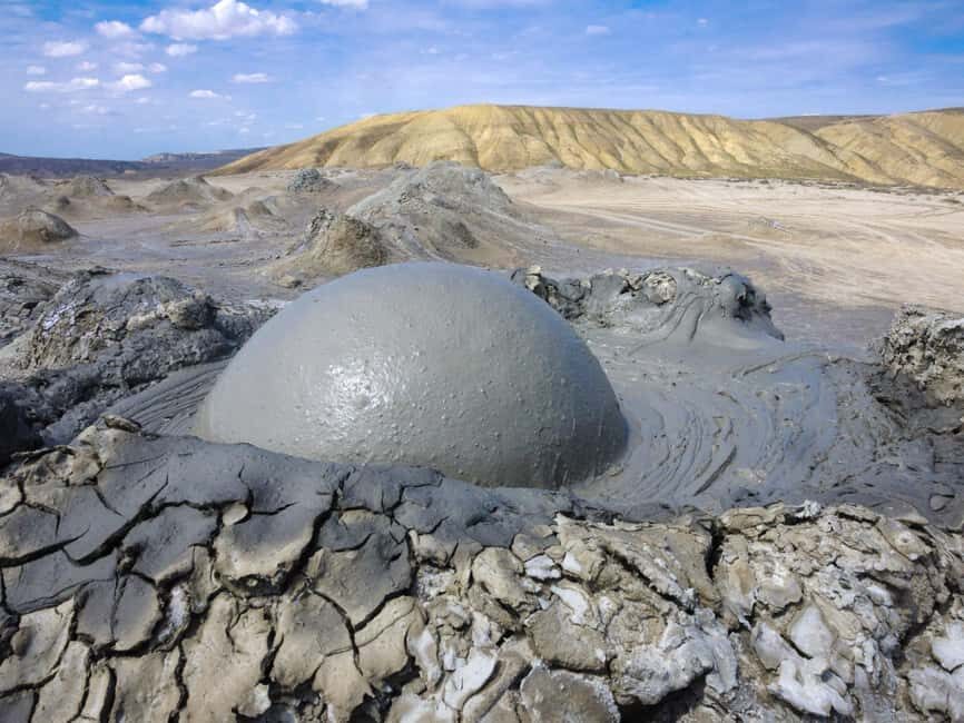 Baku: Gobustan, Mud Volcanoes, Fire Temple, Burning Mountain - Practical Details and Tips for the Tour