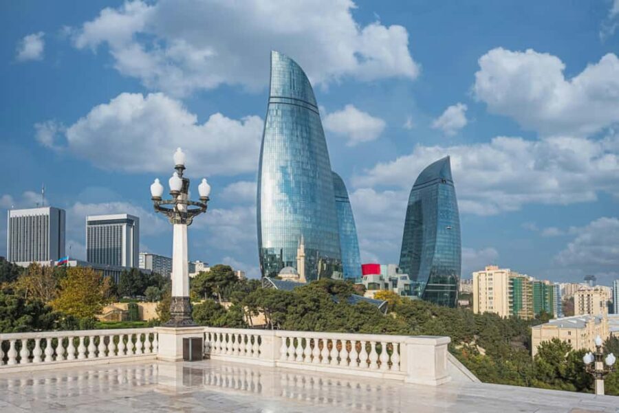 Baku: Old City and Modern City Tour - Transitioning to Modern Baku