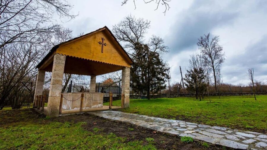 Baku to Gabala: Nij Village Guided Tour, Udi Church Visit - The Scenic Beauty of the Caucasus and Nij River