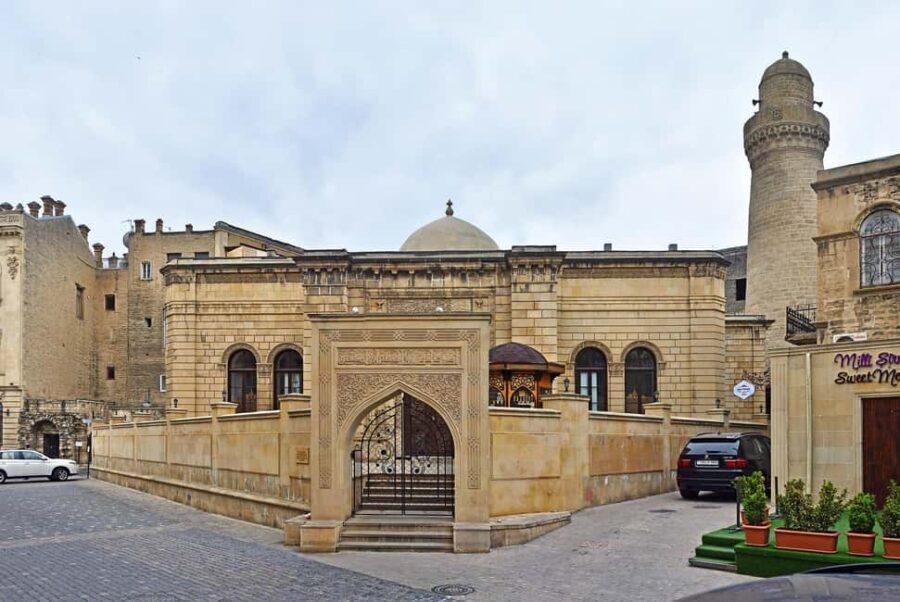 Best of Baku: 4-Hour City Tour Historic and Modern Landmarks - What Makes This Tour Stand Out