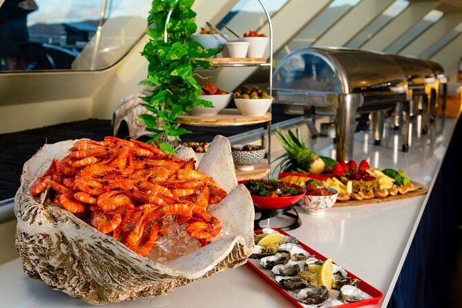 Cairns Catamaran Harbour and Dinner Cruise - FAQ