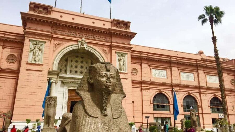 Cairo: 2-Day Pyramids and Cairo Museums Tour - The Value of Guided Tours in Cairo