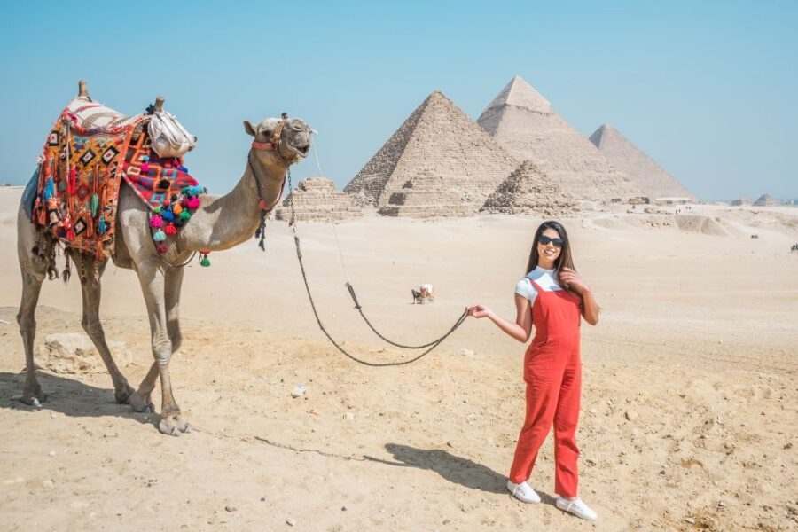 Cairo: Female-Guided Pyramids, Bazaar, and Museum Tour - What Makes This Tour Special?
