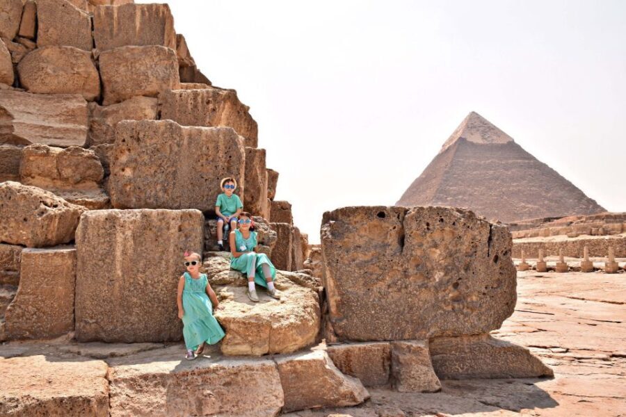 Cairo: Giza Pyramids, Memphis, and Sakkara Day Trip - Starting Point: Comfort and Convenience