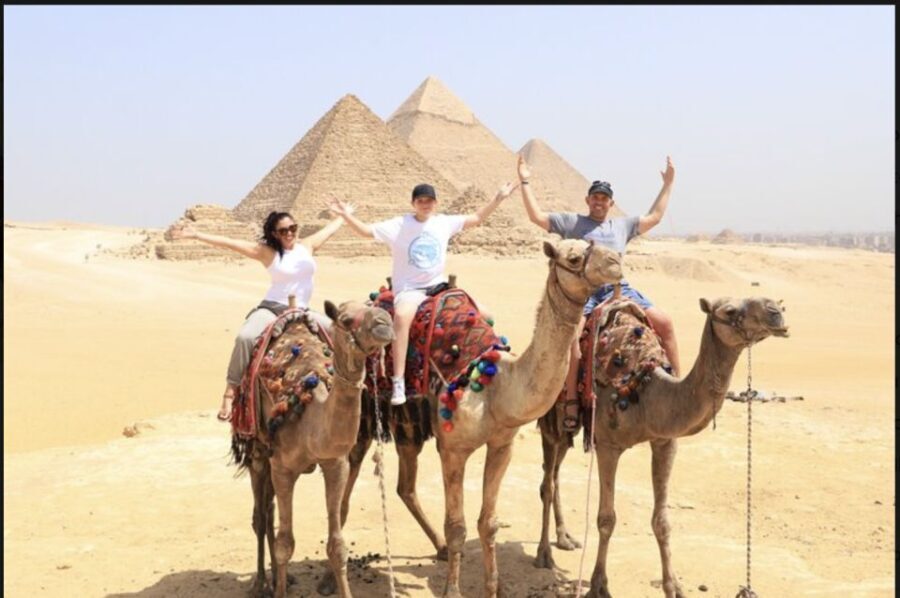 Cairo: Great Pyramids, Egyptian Museum, Bazaar Layover Tour - Why This Tour Works Well