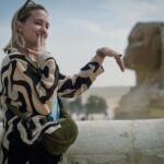 Cairo Ladies' Tour: Pyramids, Museum, Female Guide & Camel - Visiting the Pyramids and Sphinx