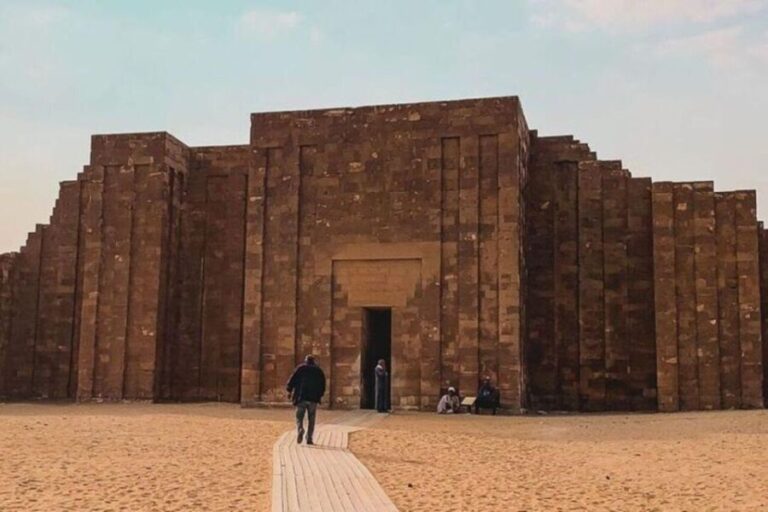 Cairo: Pyramids, Memphis, Sakkara day trip - The Giza Pyramids and Sphinx