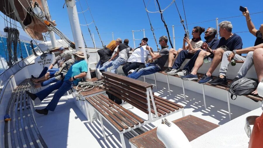 Cape Town: 1 Hour Table Bay Sailing Tour - Authenticity, Views, and Crew