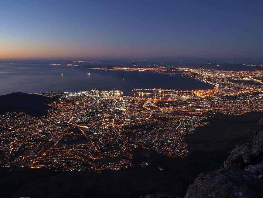 Cape Town by Night: City Tour & Scenic Views - The Comfort and Convenience of Guided Travel