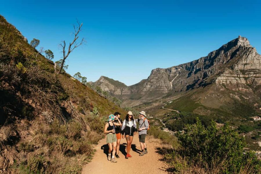 Cape Town: Lion's Head Guided Hike at Sunset - Guides and Personal Touches