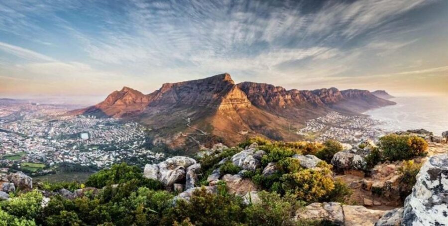 Cape Town: Robben Island & Table Mountain Cable Car Day Trip - Why This Tour Works