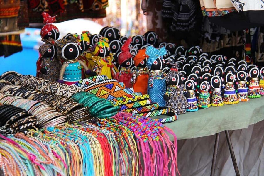 Cape Town: Table Mountain, Green Market Square & Township - Exploring Green Market Square
