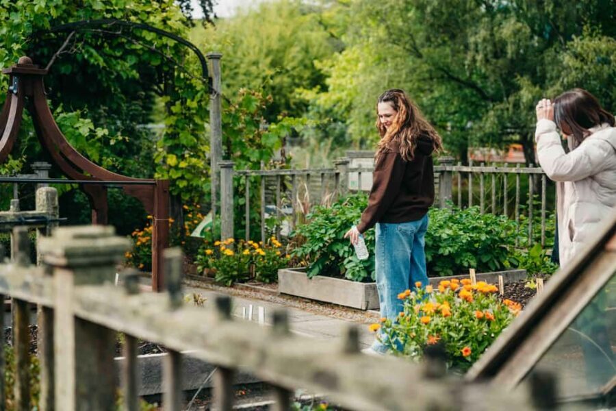 Christchurch City Top Spots Private Half Day Tour - FAQ