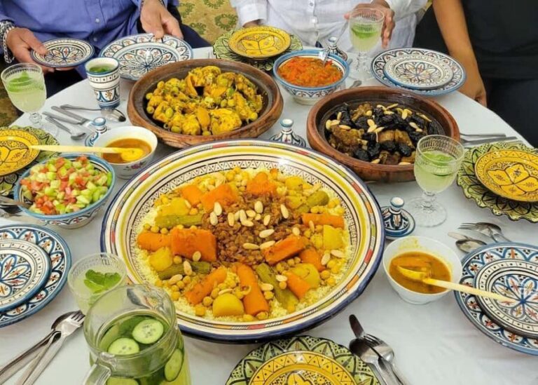 Cook Moroccan Food & Try on Traditional Clothes like a local - Detailed Breakdown of the Tour