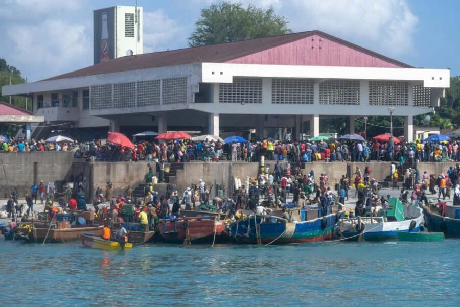 Dar es Salaam: City Highlights Tour with Local Guide - Markets and Craftsmanship