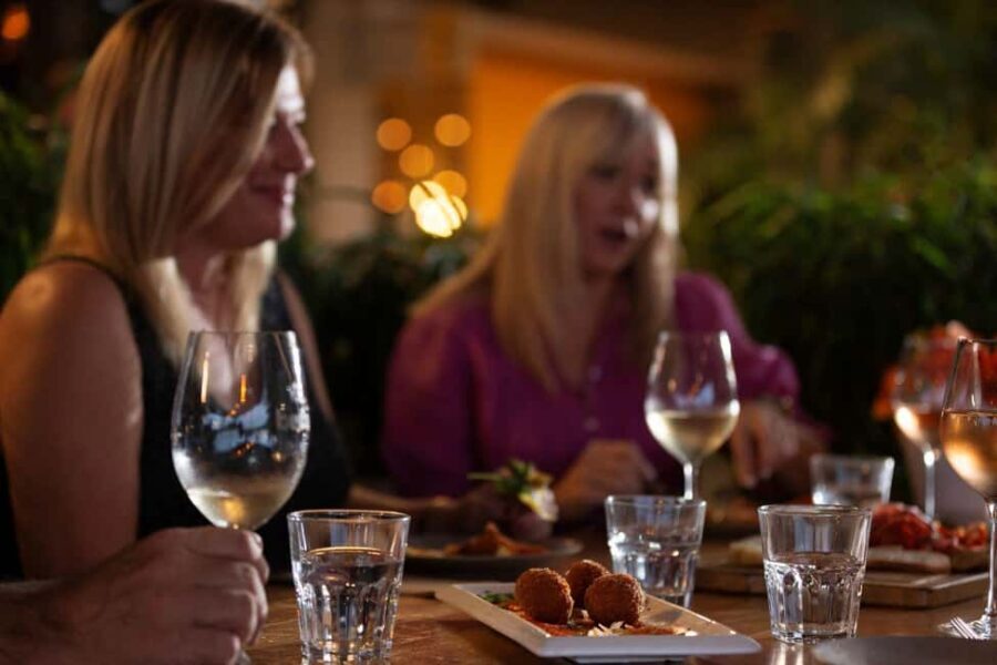Darwin: 4-Course Dining Experience with Sparkling Wine - What Sets This Experience Apart
