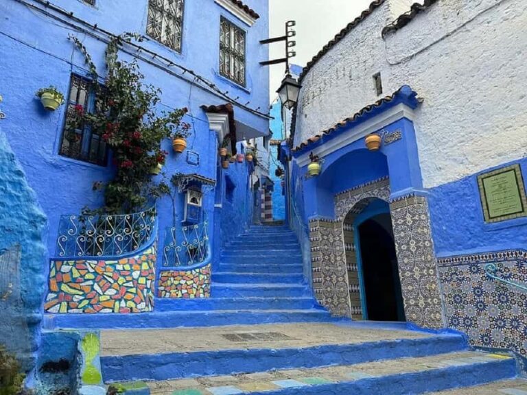 Day Trip to Chefchaouen from Tangier - Exploring the Historic Medina and Plaza Uta el-Hammam