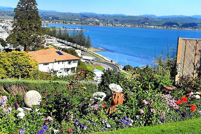 Deco Napier, Te Mata Peak, Garden Walk and Wine Tasting Tour - Practical Aspects and What to Expect