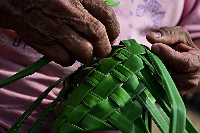 Discover Tahiti Nui, its landscapes and iconic sites. - What Travelers Can Expect from This Tour