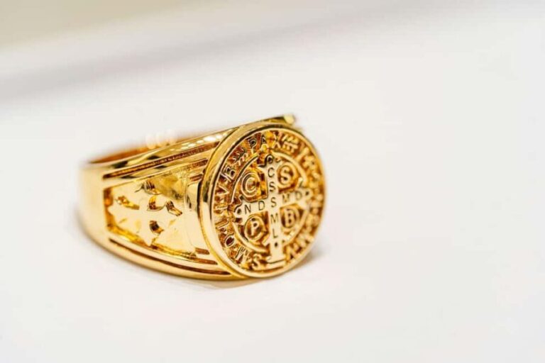 Dubai: Gold Souk VIP Shopping Tour with Private Car - Authentic Insights from Reviews