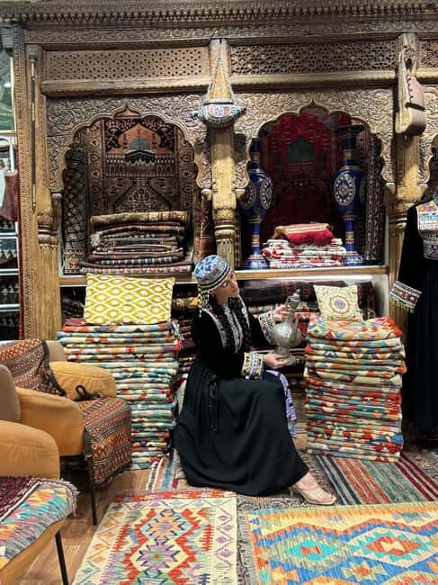 Dubai: Half Day City Tour, Future Museum, Blue Mosque & Burj - FAQ