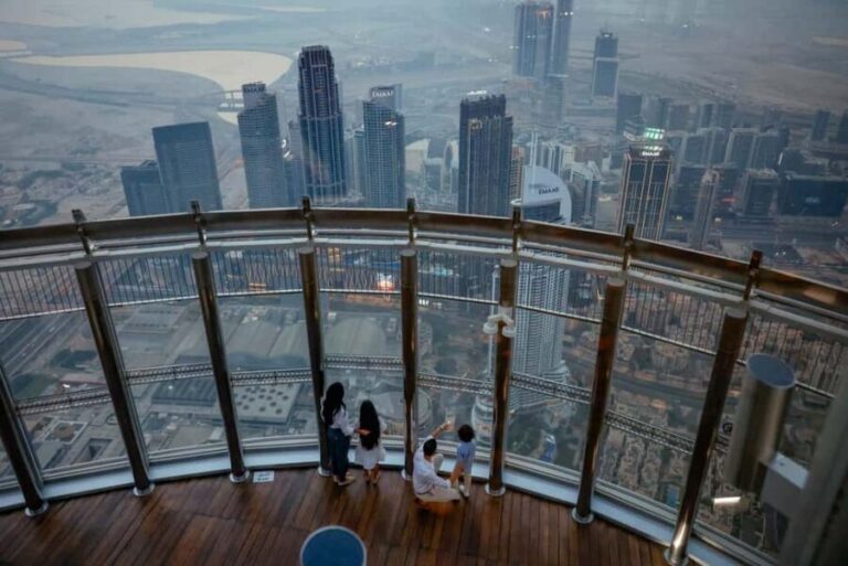 Dubai Iconic Burj Khalifa + Aquarium + Sky Views Ticket - The Practicalities: What to Expect