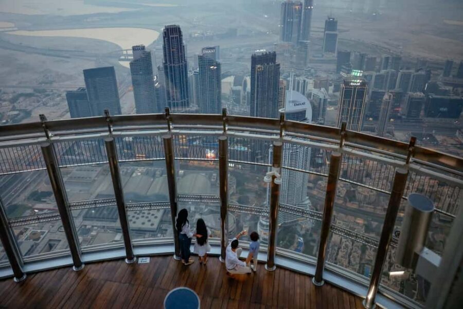 Dubai Iconic Burj Khalifa + Aquarium + Sky Views Ticket - The Practicalities: What to Expect
