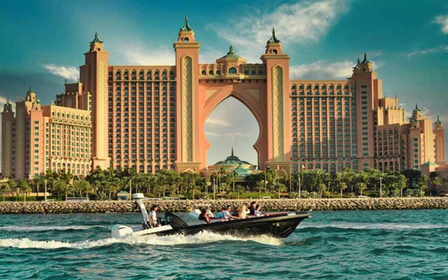 Dubai Marina: The Black Boats 100-Min Private Tour - Why This Tour Offers Great Value