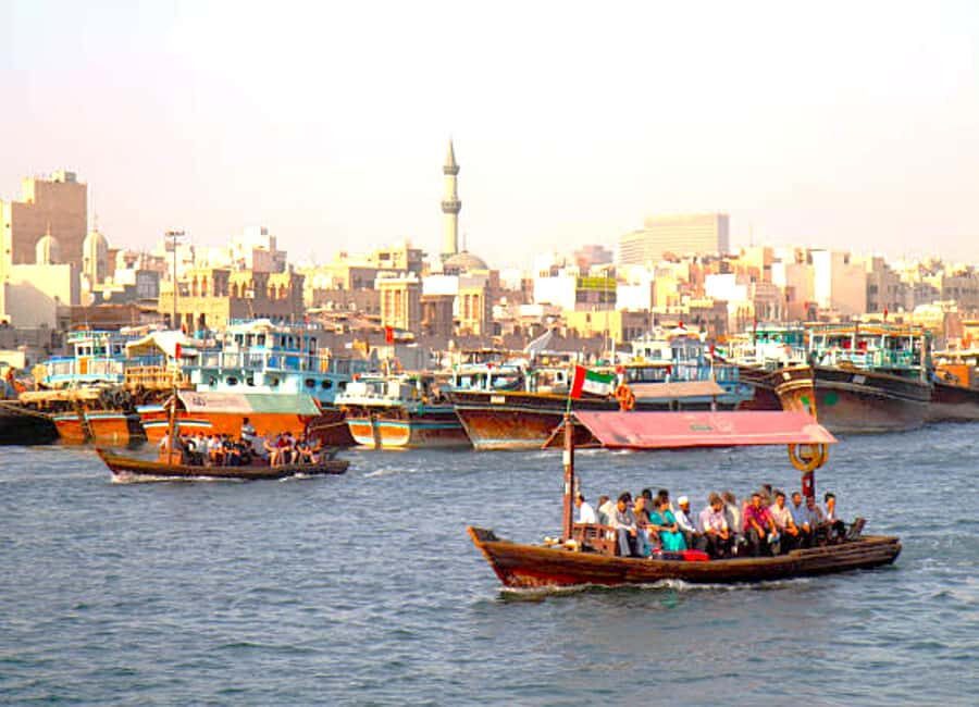 Dubai: Old Town Walking Tour, Wonder Bus, Gold & Spice Souk - Visiting the Gold and Spice Souks