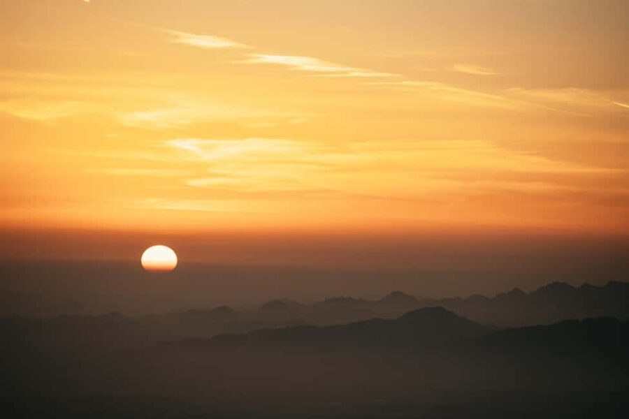 Dubai: Sunrise Balloon Flight with Camel Ride & Breakfast - Key Points