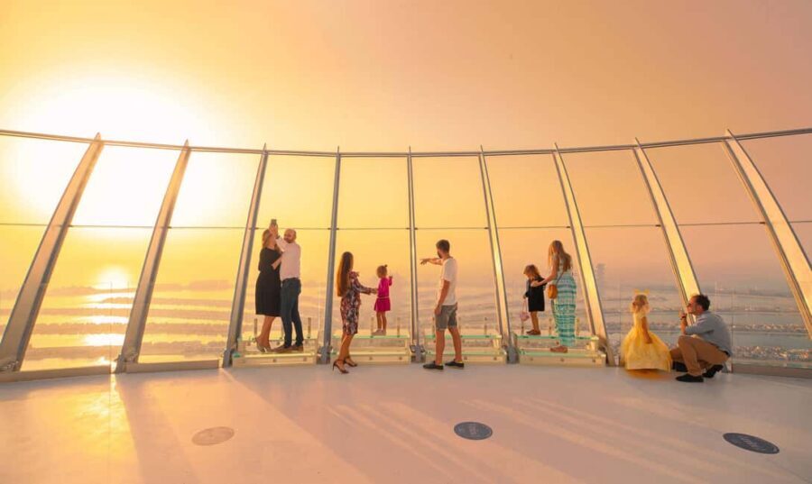 Dubai: The View At The Palm Ticket & 1.5 Afternoon Yacht - Why This Tour Works Well