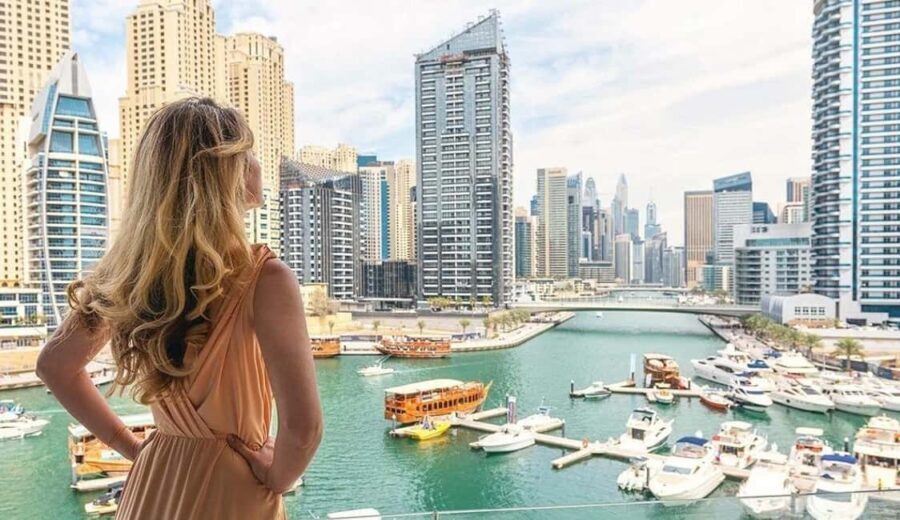 Dubai: Traditional and Modern Tour with Burj Khalifa Ticket - Crossing from Old Dubai to the Modern Skyline
