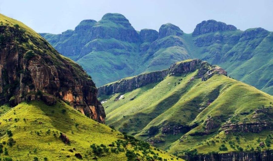 Durban: 5-Day Zululand Tour, Hluhluwe, Drakensberg Mountains - Mountain Majesty: Drakensberg
