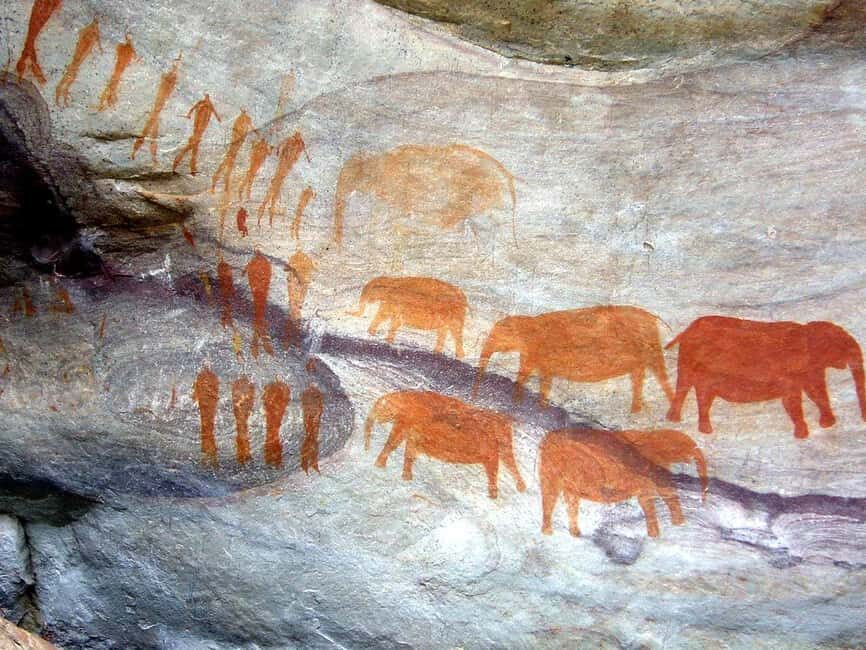 Durban: Giants Cave Paintings & Mandela Capture Site Tour - Giants Castle Cave Paintings