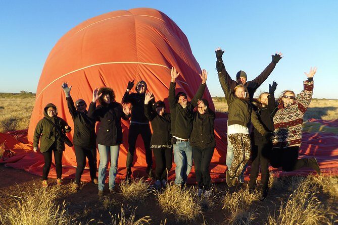 Early Morning Ballooning in Alice Springs - The Guides and Crew