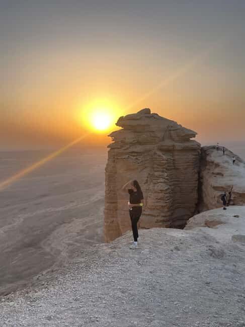 Edge of The World Riyadh,Camel Ride ,Bat Cave Visit & Dinner - FAQs