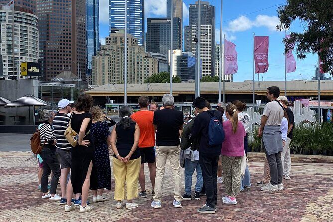 English Melbourne Walking Tour - Exploring Melbourne’s Historic Landmarks: St Paul’s Cathedral and Flinders Street Station