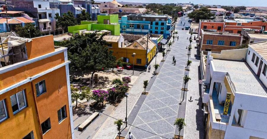 Espargos: Guided Sal Island City Tour - Who Is This Tour Best Suited For?