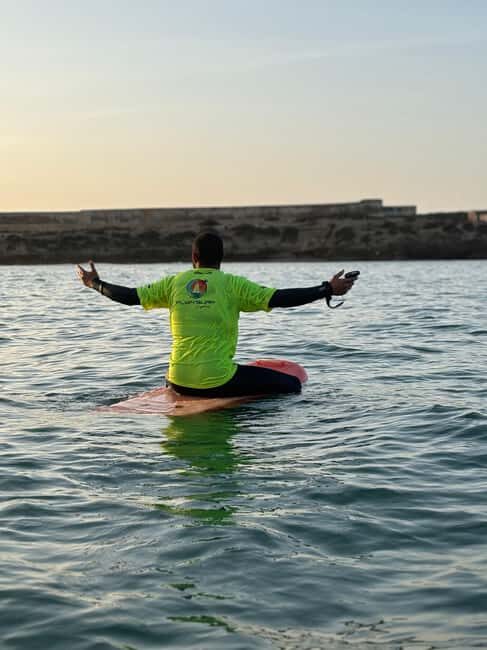 Essaouira: 1H eFoil Lesson with changing rooms & Hot showers - Breaking Down the Itinerary