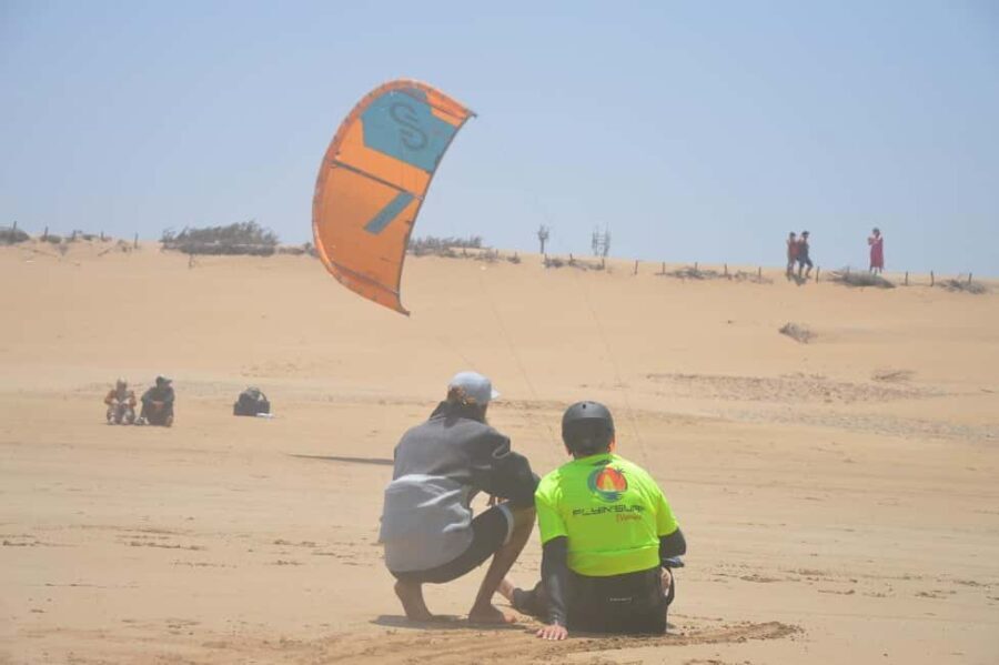 Essaouira: Kitesurf Lesson with changing rooms & Hot showers - Who Is This Tour Best For?