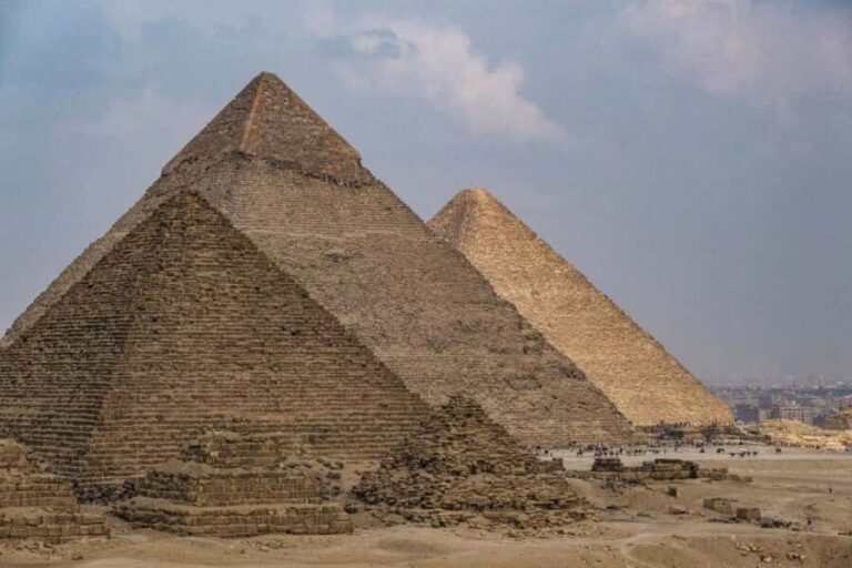 Female Guide To Pyramids of Giza, Egyptian Museum and Bazaar - Who Should Book This Tour?