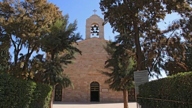 From Amman: Madaba, Mount Nebo, & Dead Sea Day Tour - Exploring Madaba: The Mosaic Capital of Jordan