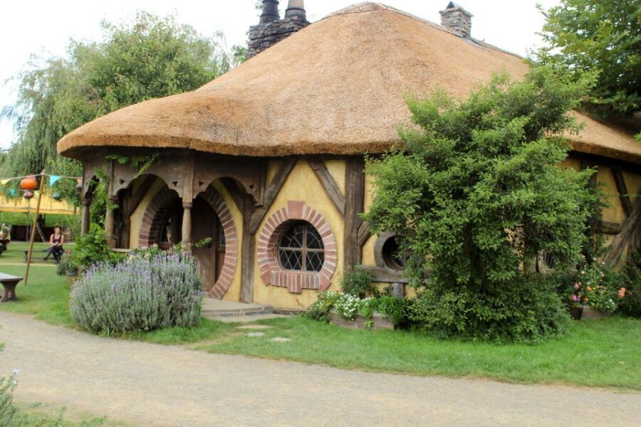 From Auckland: Hobbiton & Rotorua Tour with Lunch at Te Puia - The Sum Up: Who Is This Tour Best For?