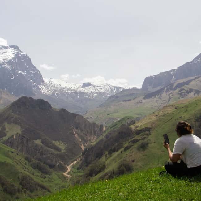 From Kuzun to Laza: Hiking Tour with Waterfalls Adventure - The Waterfalls and Scenic Highlights