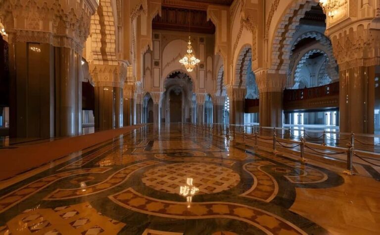 From Marrakech: Casablanca Day Trip Experience" - A Practical and Enjoyable Day in Casablanca
