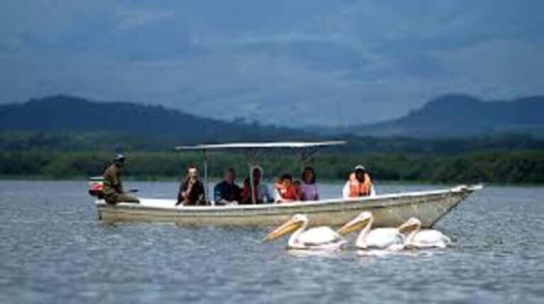 * From Nairobi: Lake Naivasha and Hell's Gate 2-Days.AW - Day 2: Hell’s Gate National Park Adventure